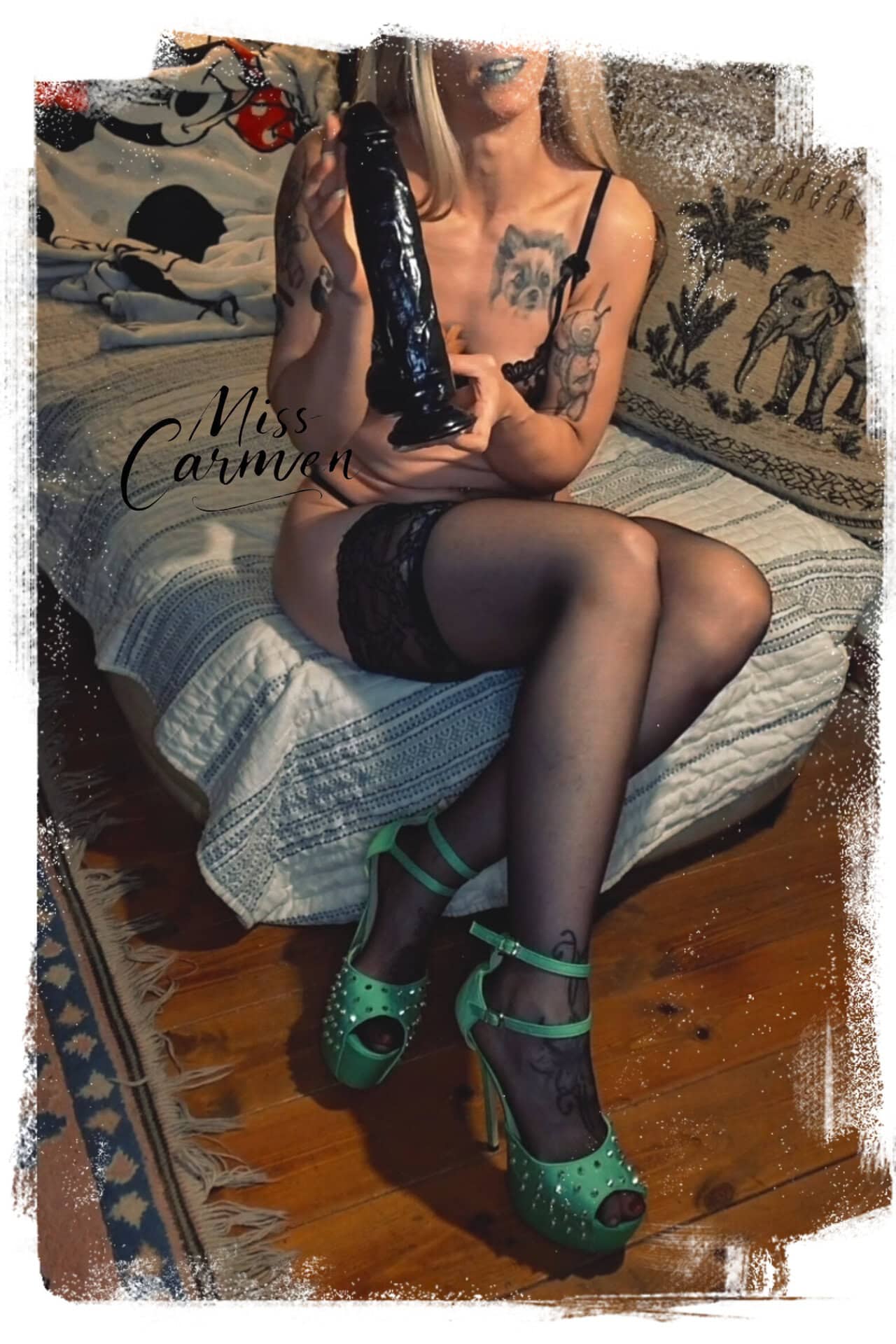 🖤Ich benötige einen richtigen Schwanz und nicht so einen kleinen Mini-Schwanz, bei dem ich nicht einmal merke, dass er mich fickt🖤