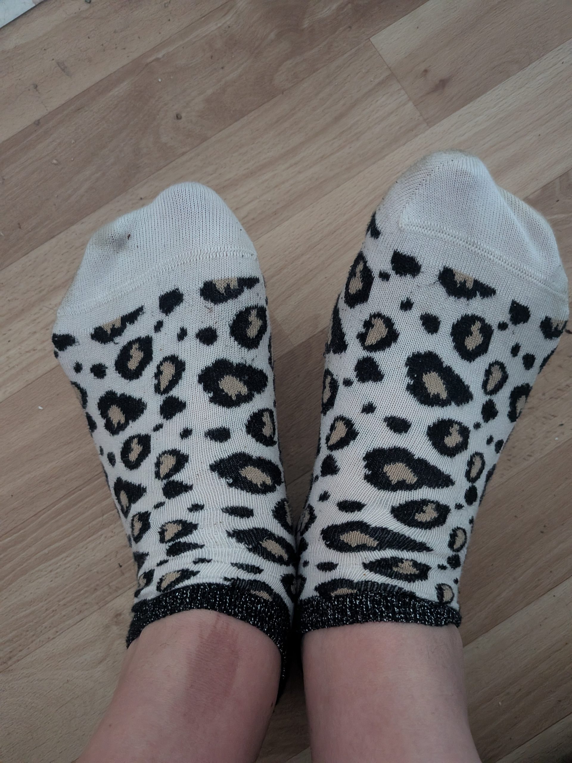 Getragene Socken im Leo Look – Gr. 39-42
